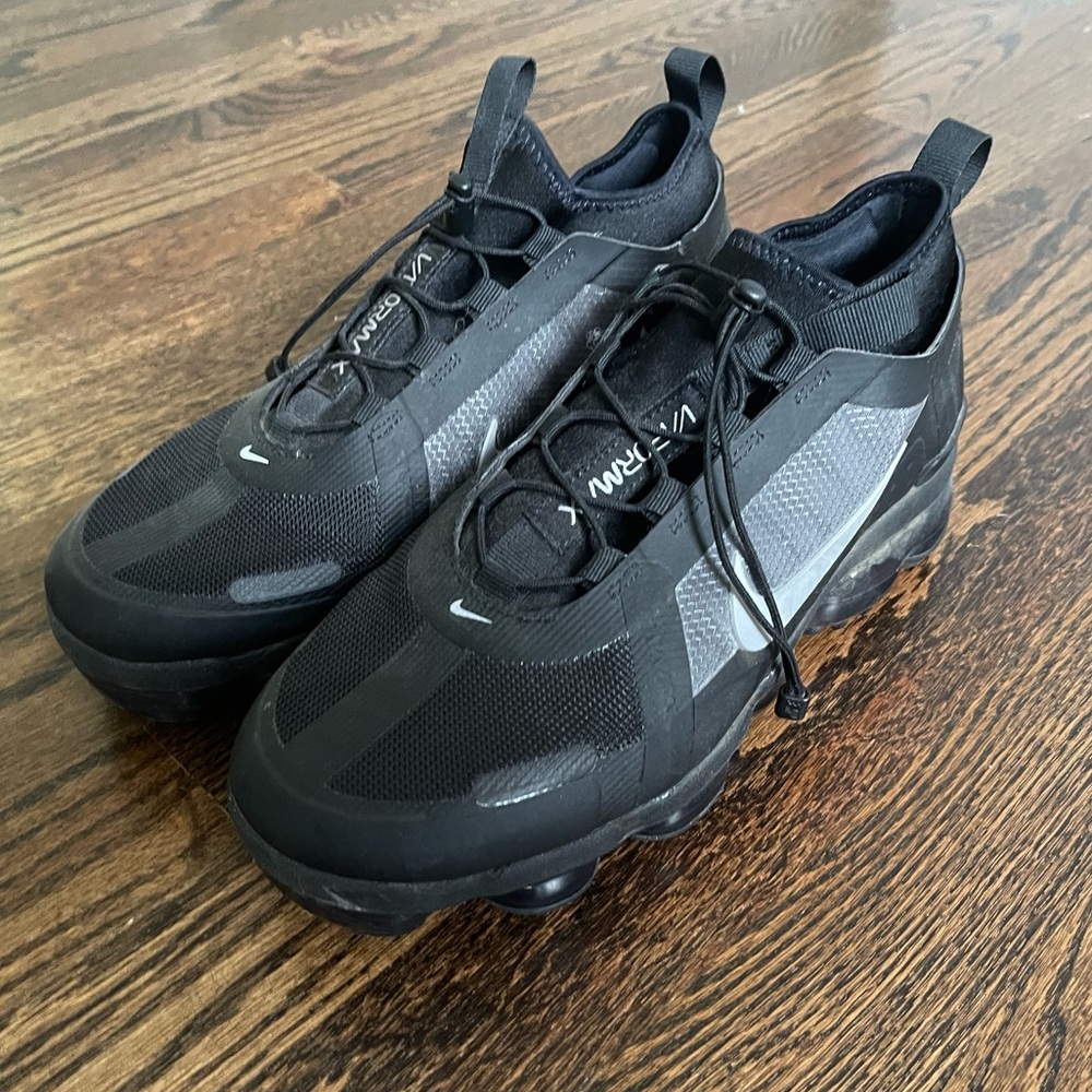 Nike Women’s Air Vapormax 2019 Utility Black Size 9